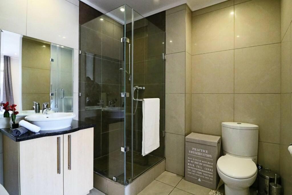 Upmarket Sandton Hydro Park Apartments Йоханнесбург Экстерьер фото
