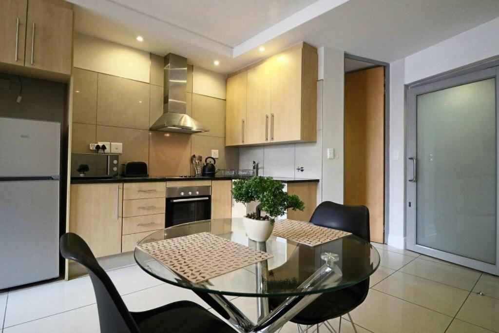 Upmarket Sandton Hydro Park Apartments Йоханнесбург Экстерьер фото